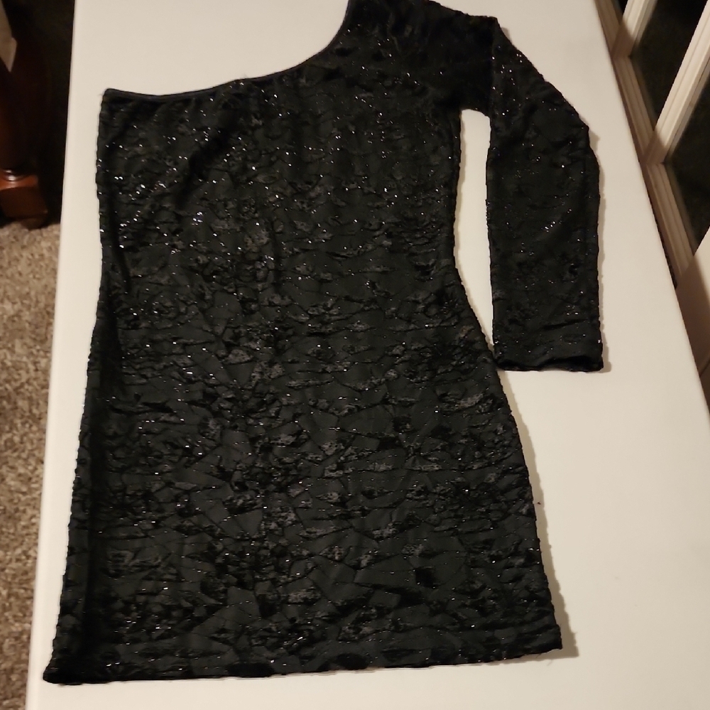 Sexy, One-Shoulder With Sleek Silhouette In Size M